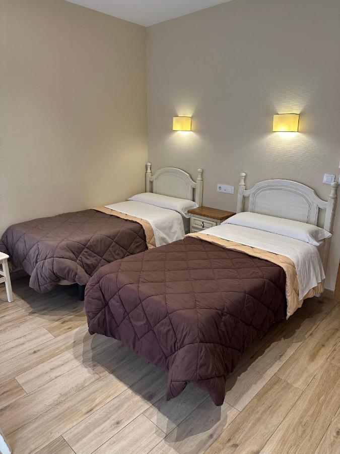 Toledo Plaza Hotel Buitenkant foto