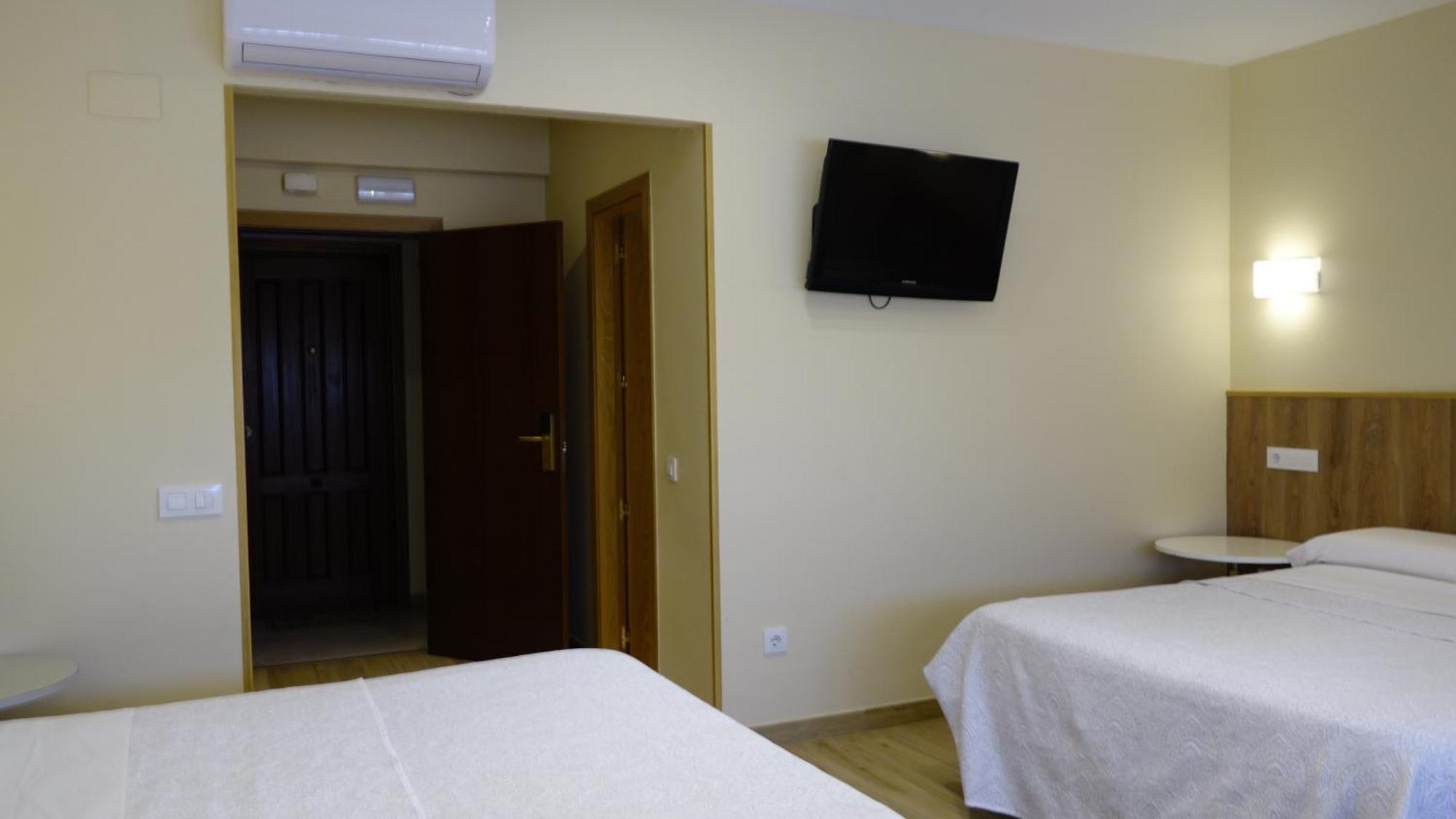 Toledo Plaza Hotel Buitenkant foto
