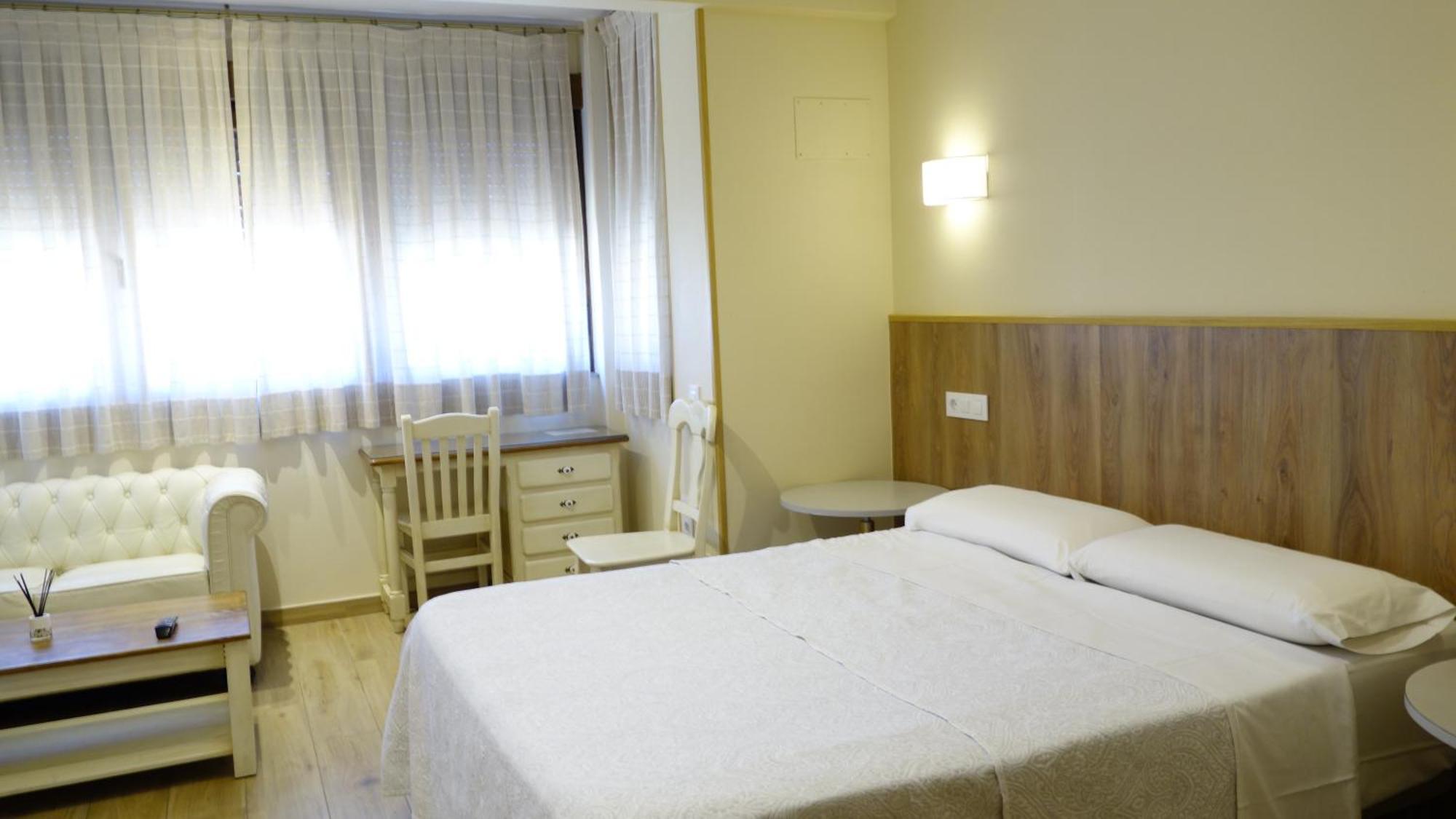 Toledo Plaza Hotel Buitenkant foto
