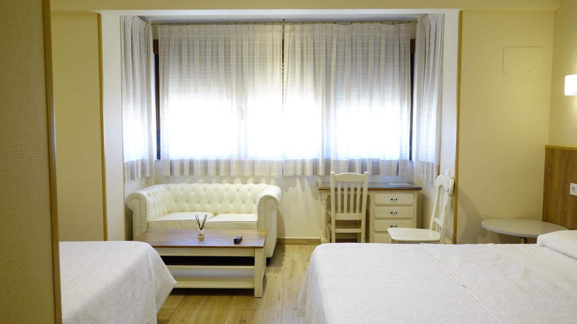 Toledo Plaza Hotel Buitenkant foto